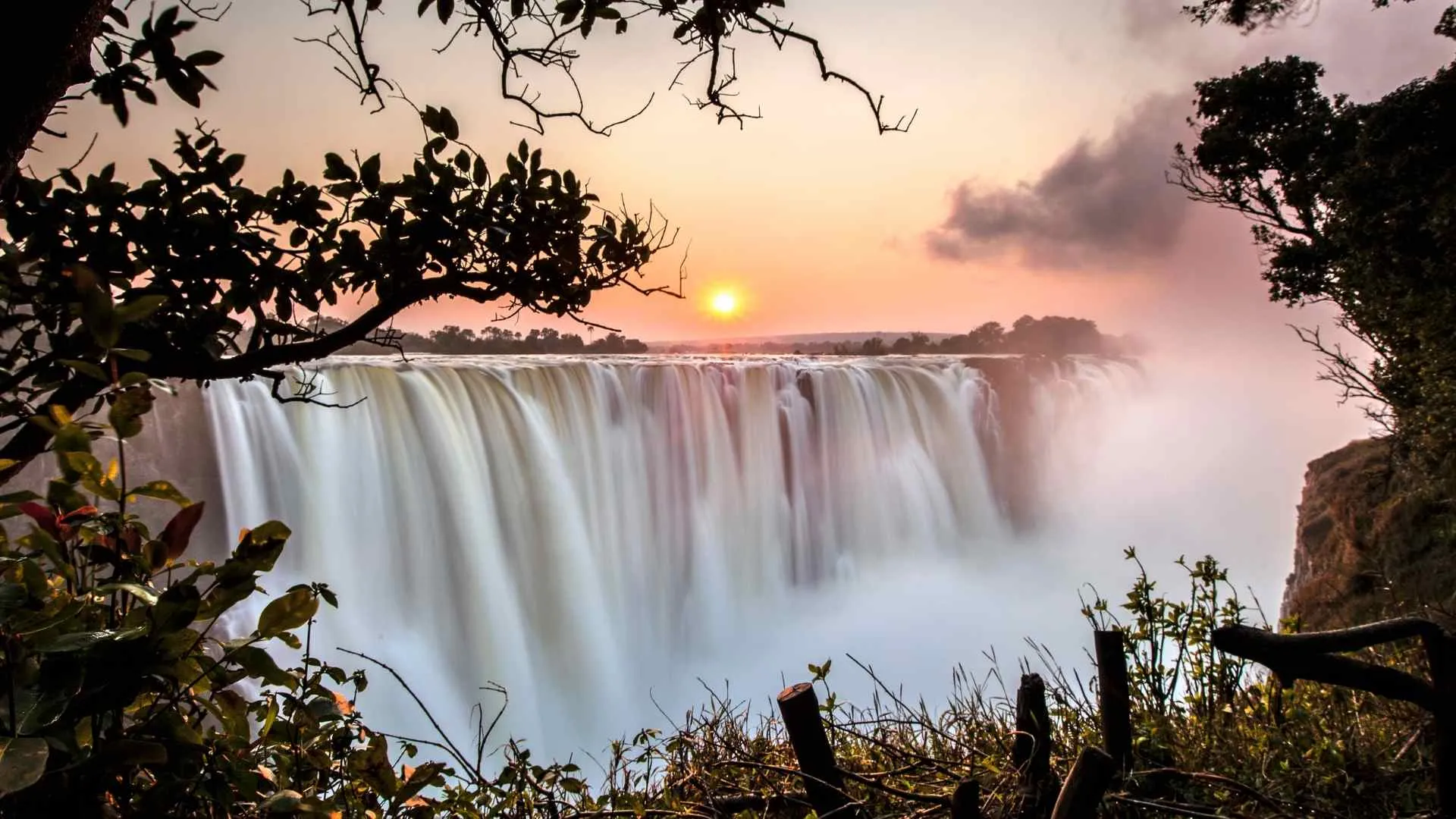 Victoria Falls Zimbabwe and Zambia beautiful waterfalls (1) Victoria Falls Zimbabwe and Zambia beautiful waterfalls