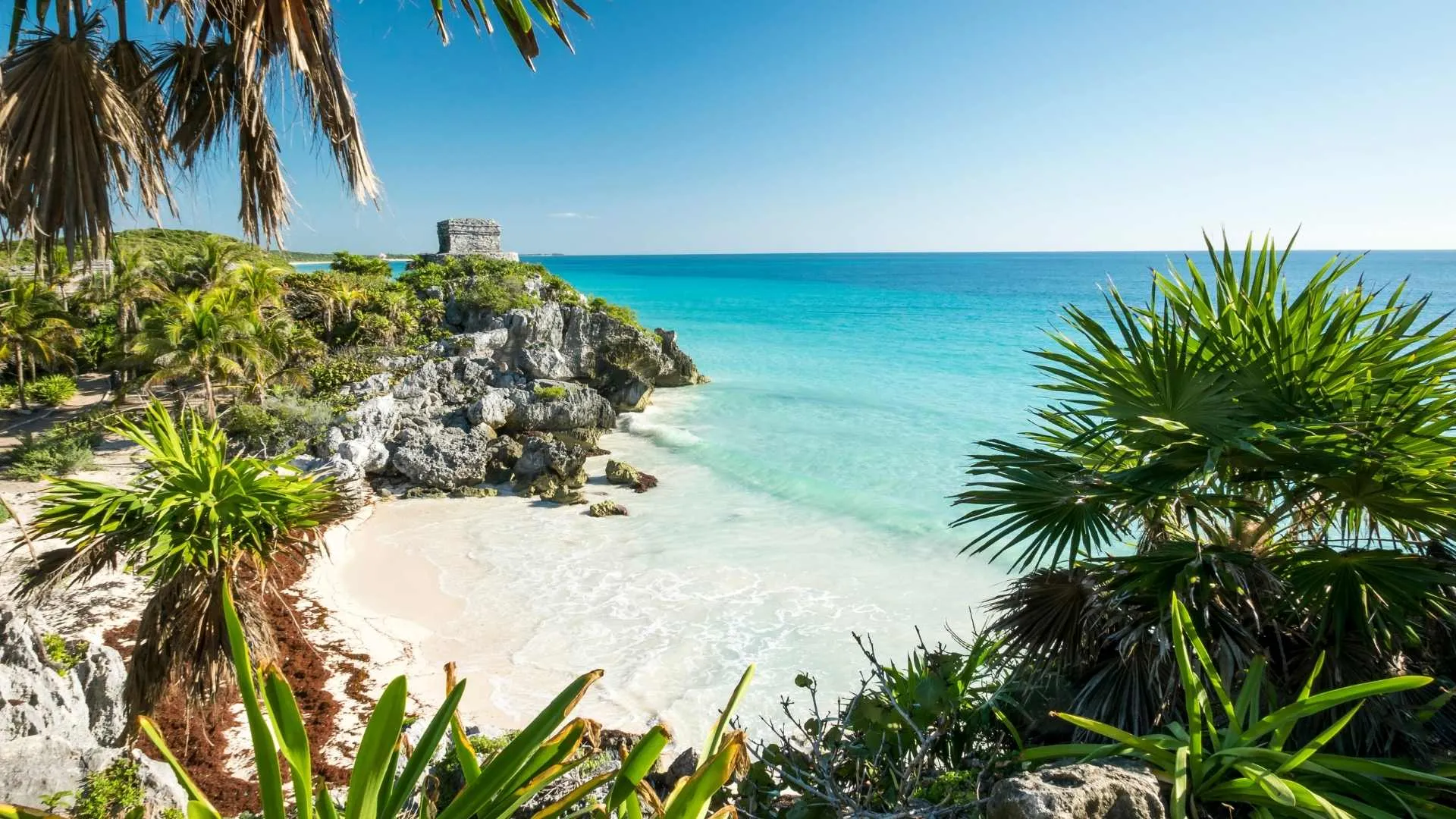 affordable overwater bungalows mexico (2) https://www.ellietraveltips.com/beautiful-overwater-bungalows-caribbean/