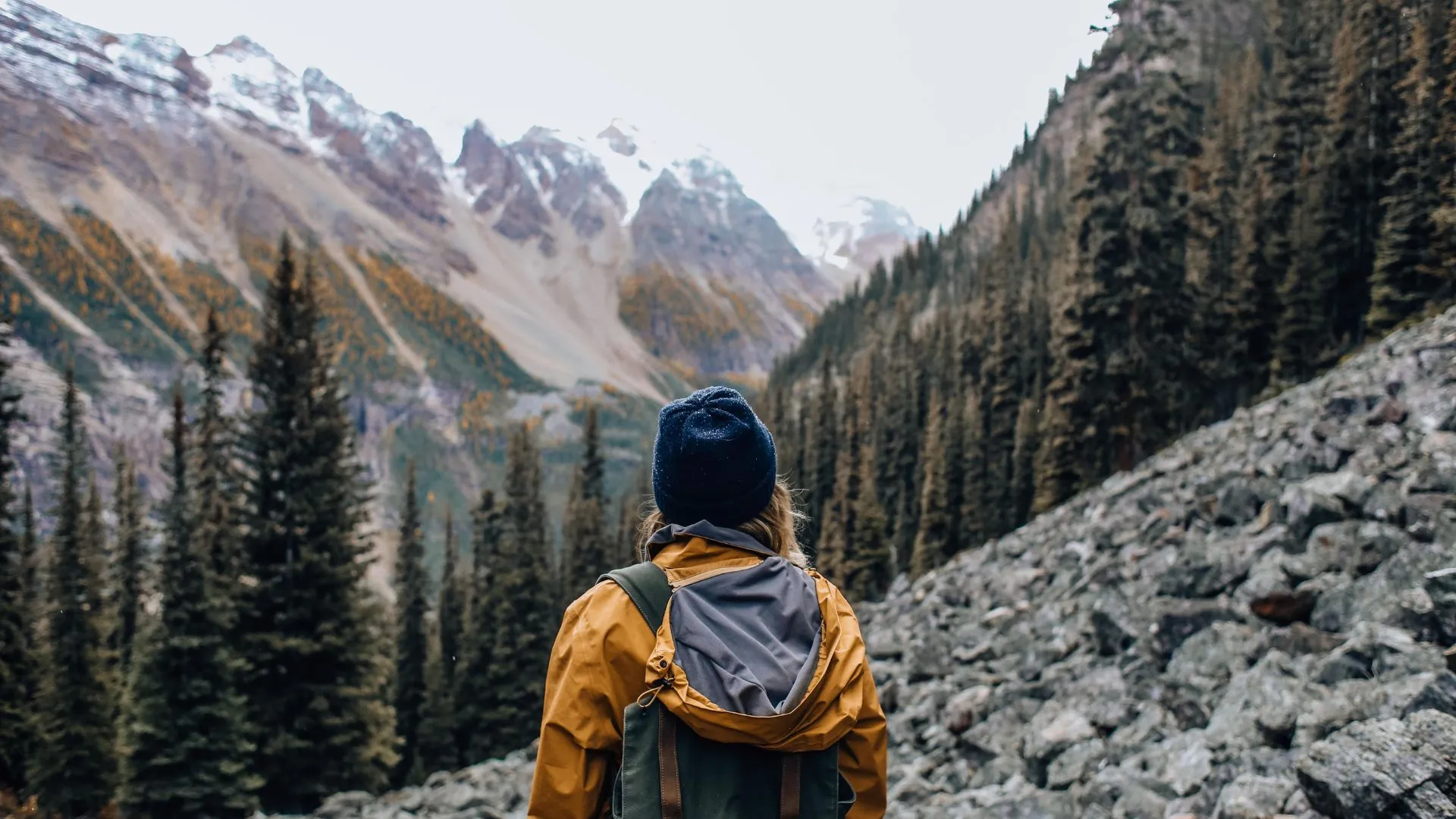 Backpacking vs. hiking Backpacking vs. hiking