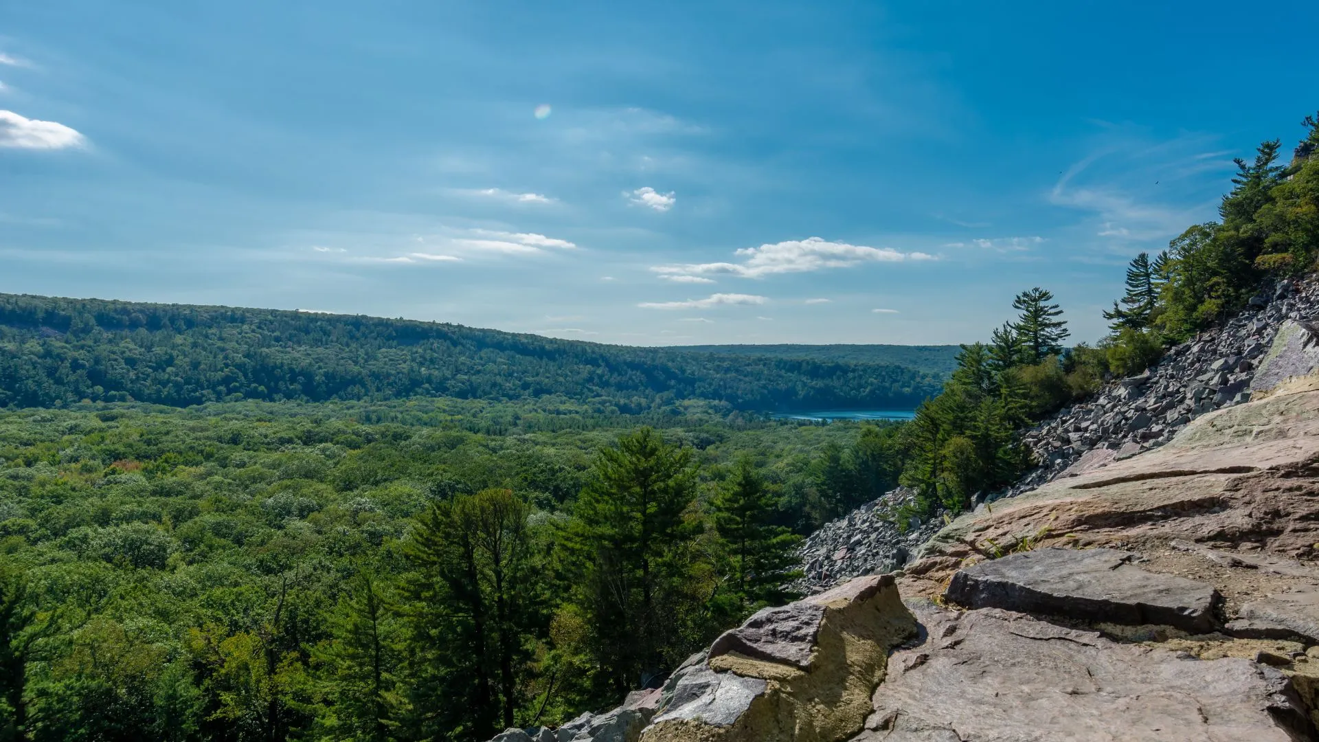 Southern Wisconsin Hikes (2) lions den hike wisconsin