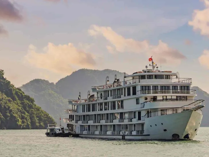 Cruising Halong Bay