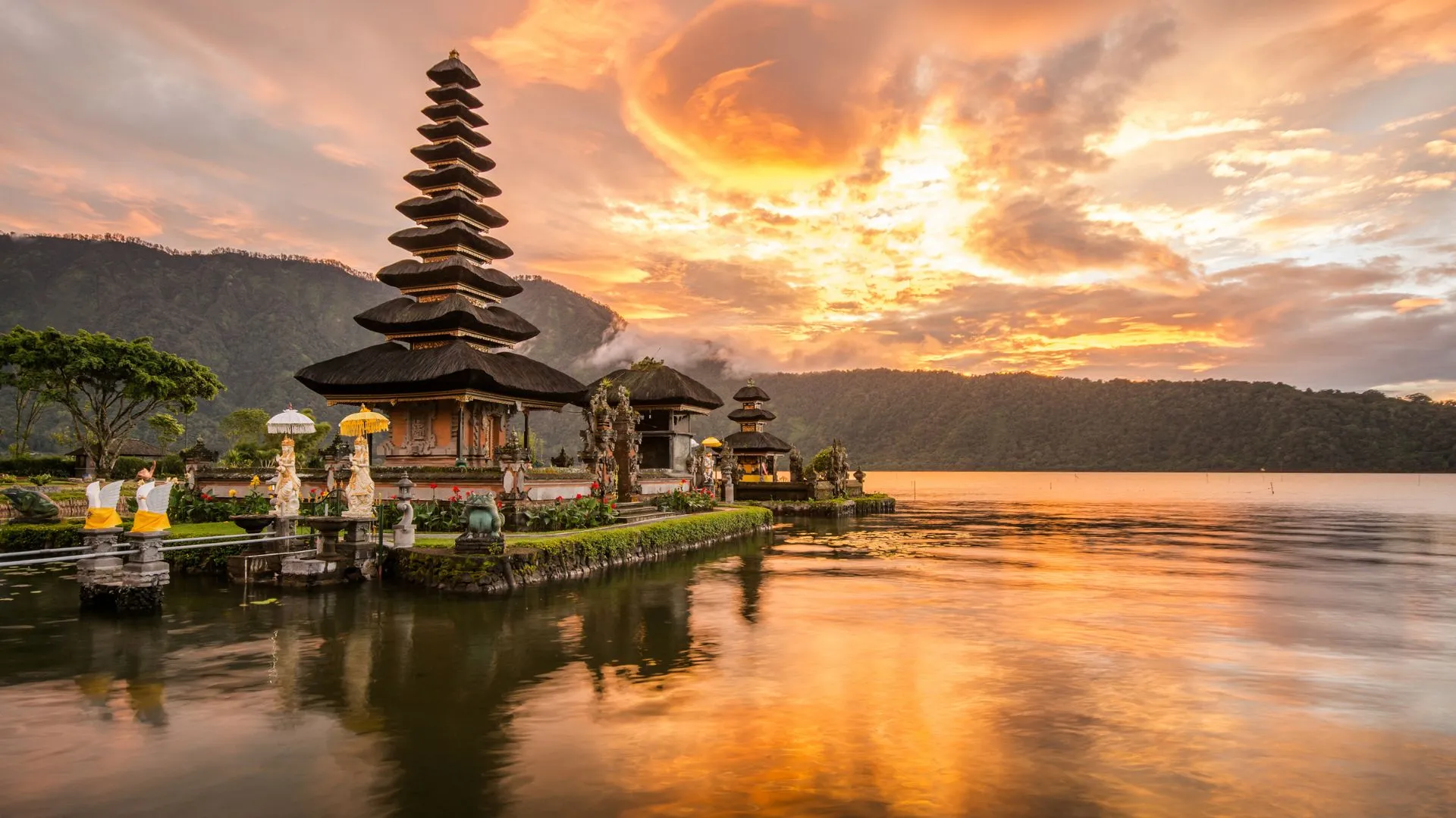 indonesia-6 Indonesia Landmarks