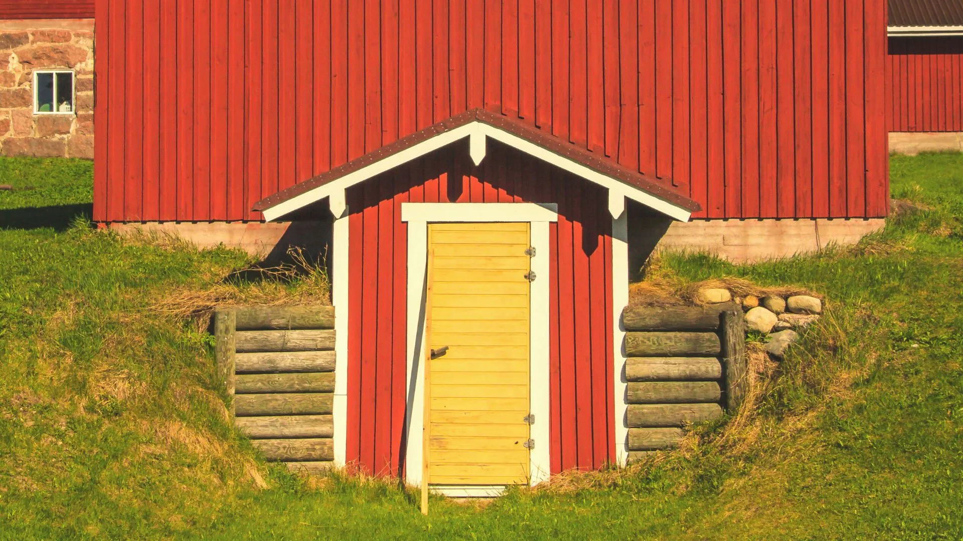 Elliston Root Cellar Row-6