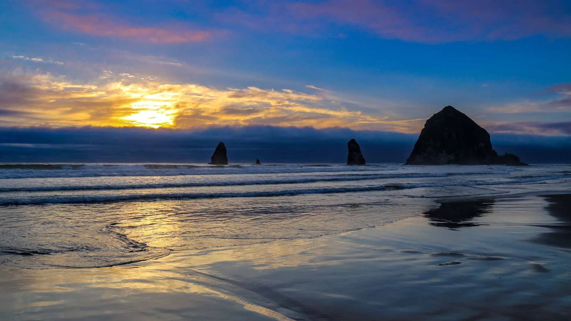 Vancouver to San Francisco road trip-9 Haystack Rock