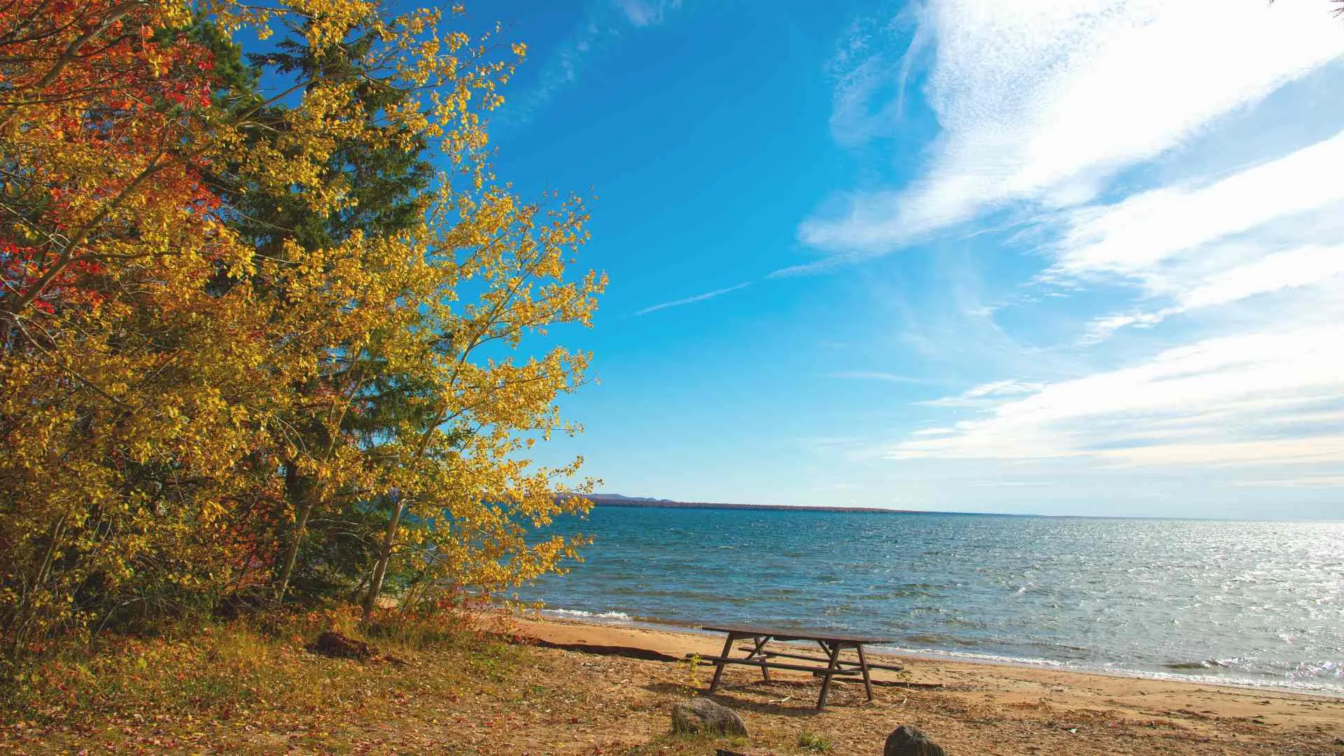 apostle island kayaking (2) Little Sand Bay