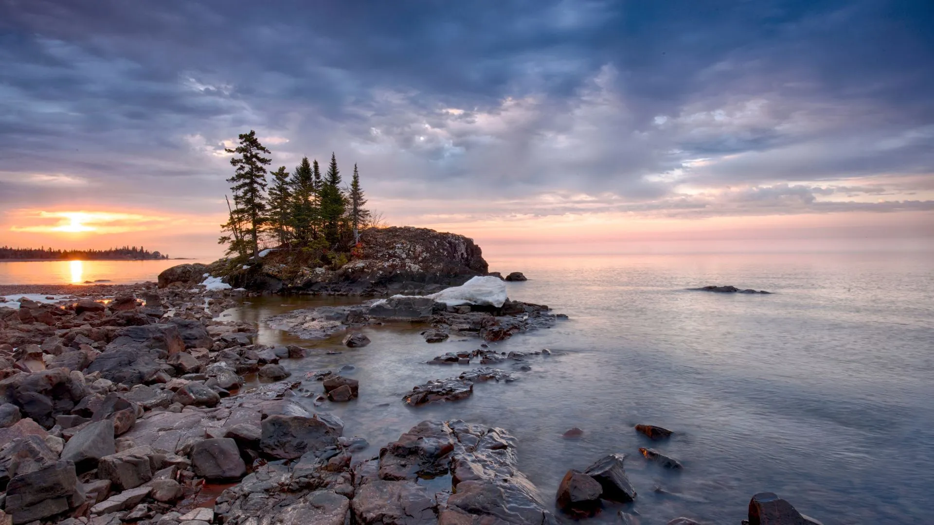 best lake superior fishing charters (5) lake superior sunset