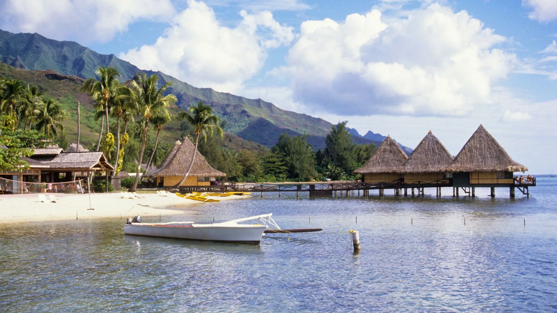 best overwater bungalows in Malaysia (11) Wonderland Private Chalet
