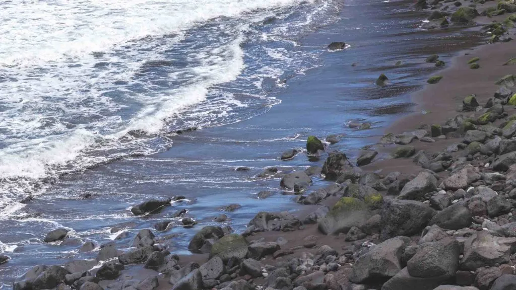 Playa de Las Gaviotas black tenerife