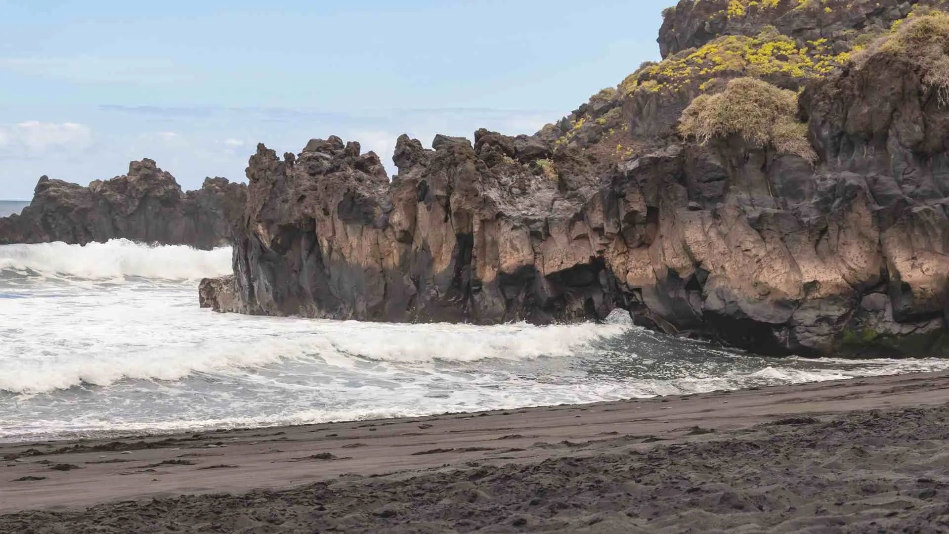 black sand beach tenerife (7) Playa de Benijo