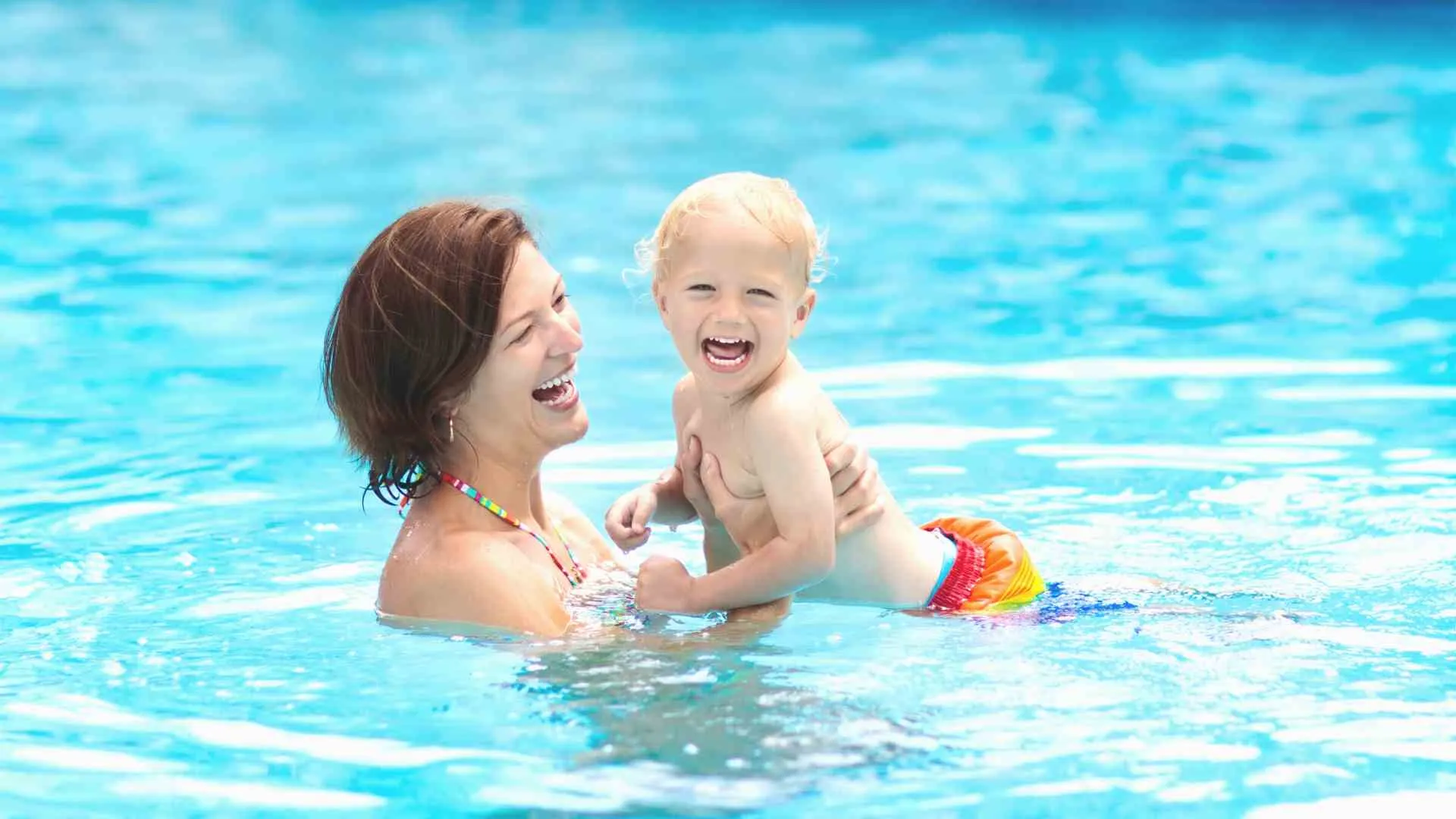 cruising with toddlers (5) toddler and mom in pool
