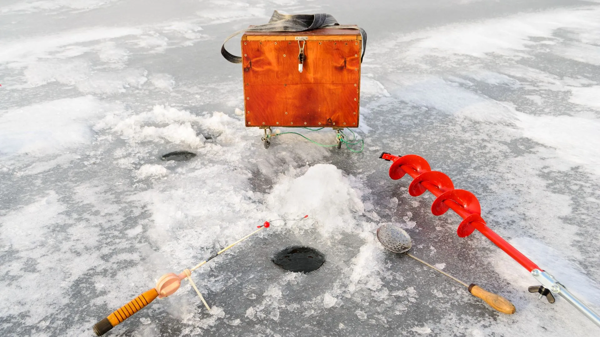 ice fishing on mille lacs lake (3) ice fishing on mille lacs lake
