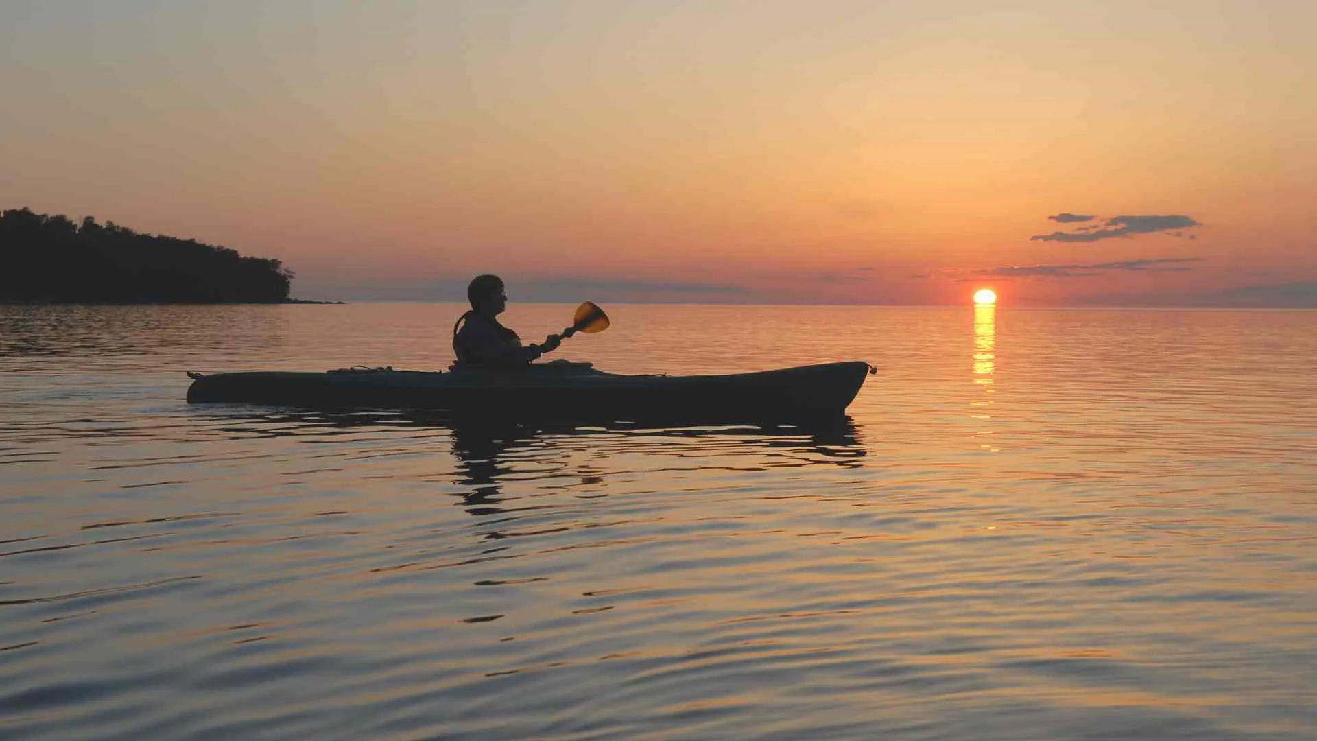 lake michigan kayaking (5) sunset kayak lake michigan