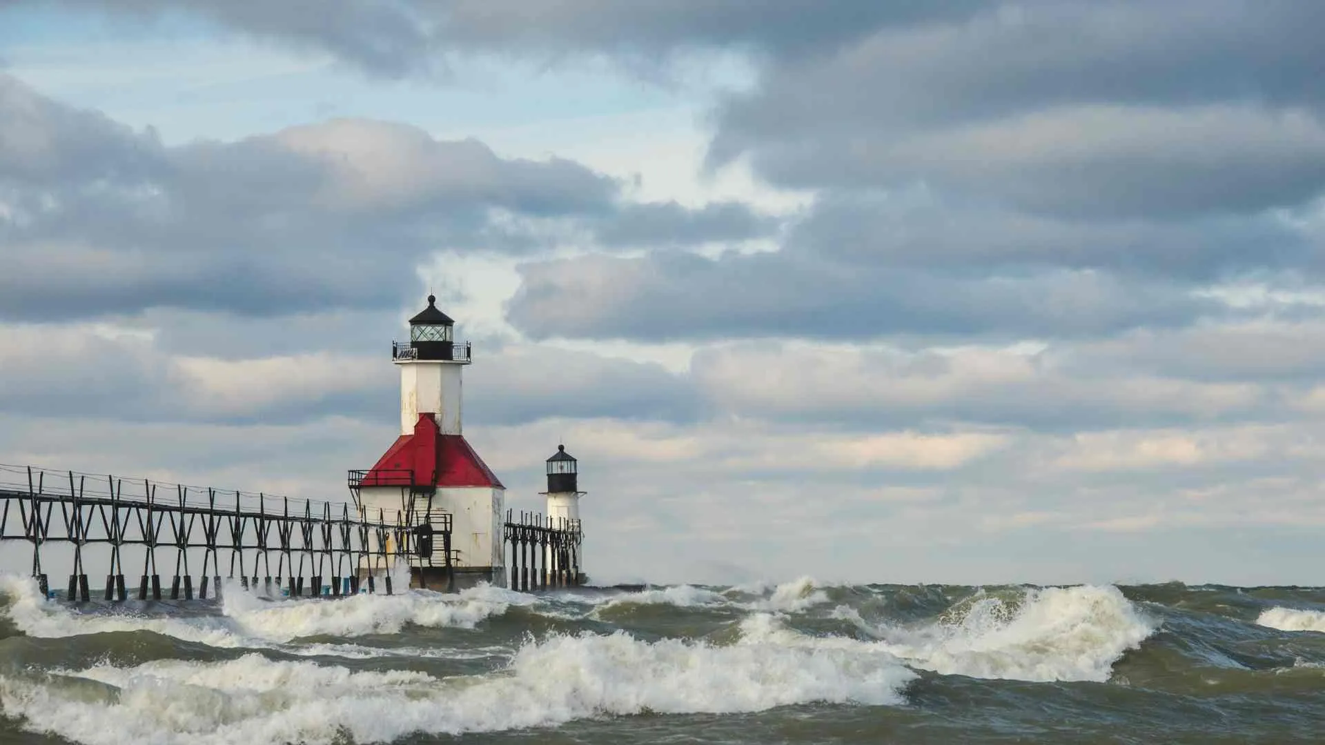 lake michigan lighthouses (7) St. Joseph North Pier