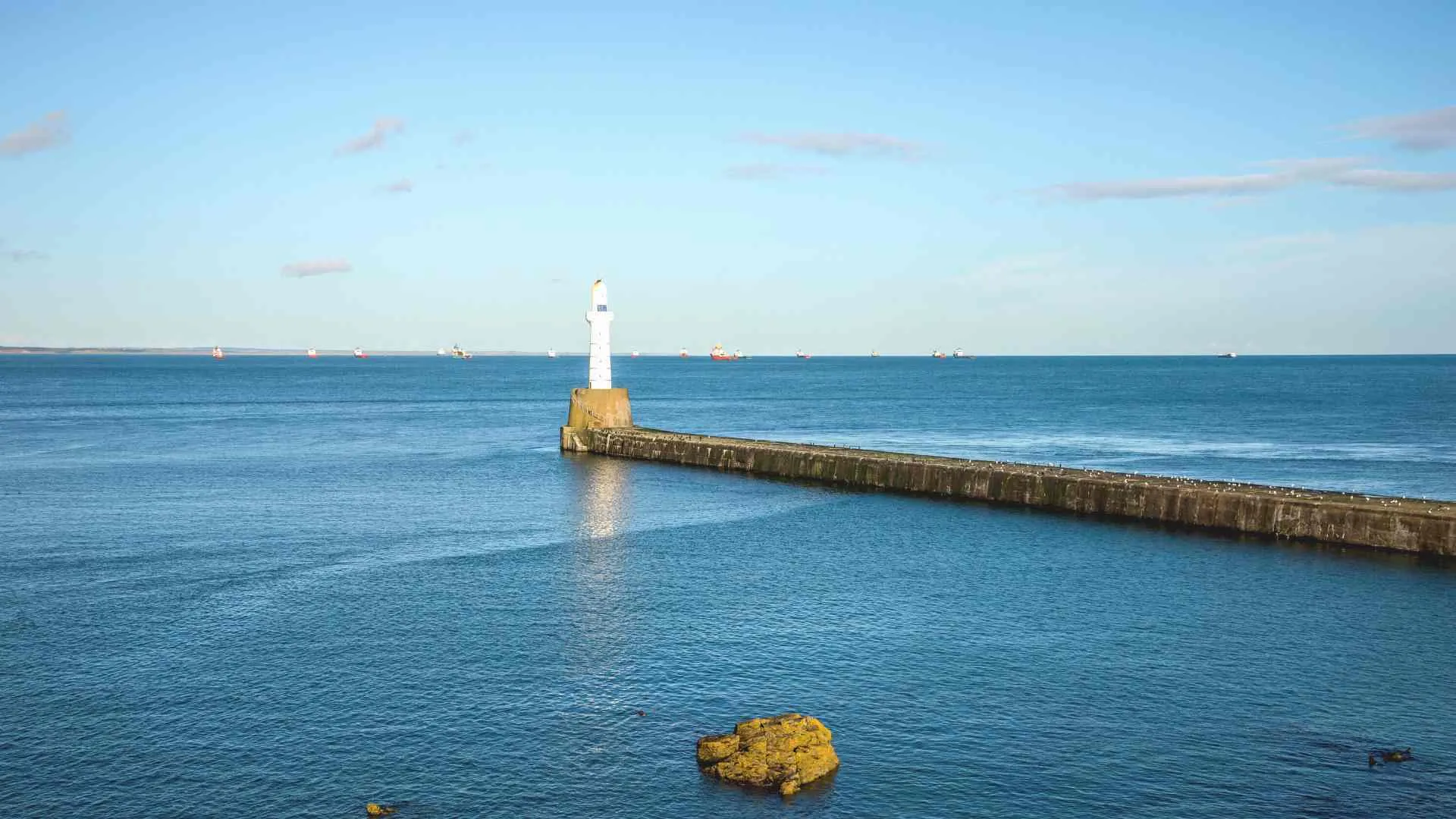 lake superior lighthouses (4) South Breakwater
