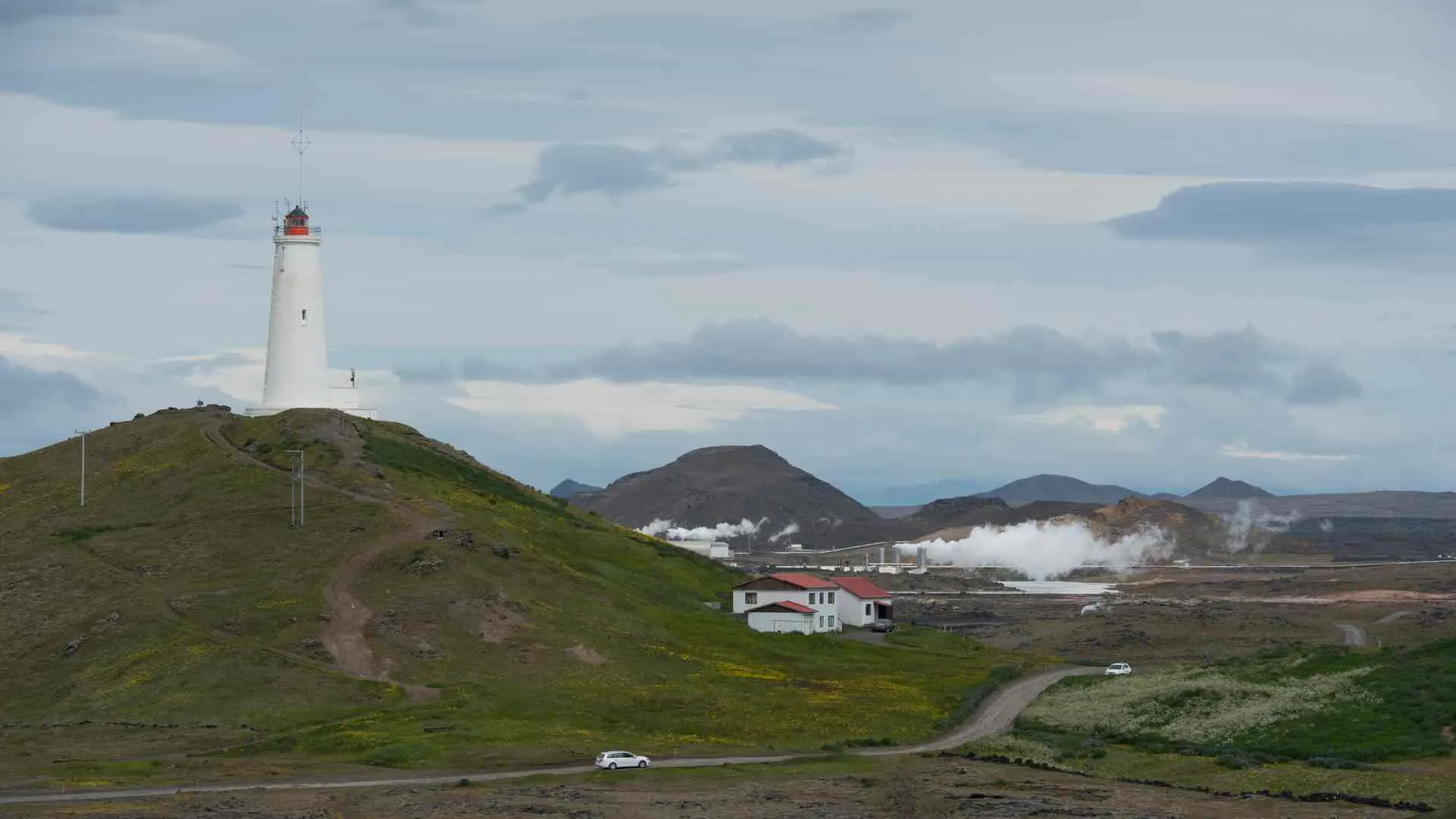 lighthouses of Iceland-3 Reykjanesviti