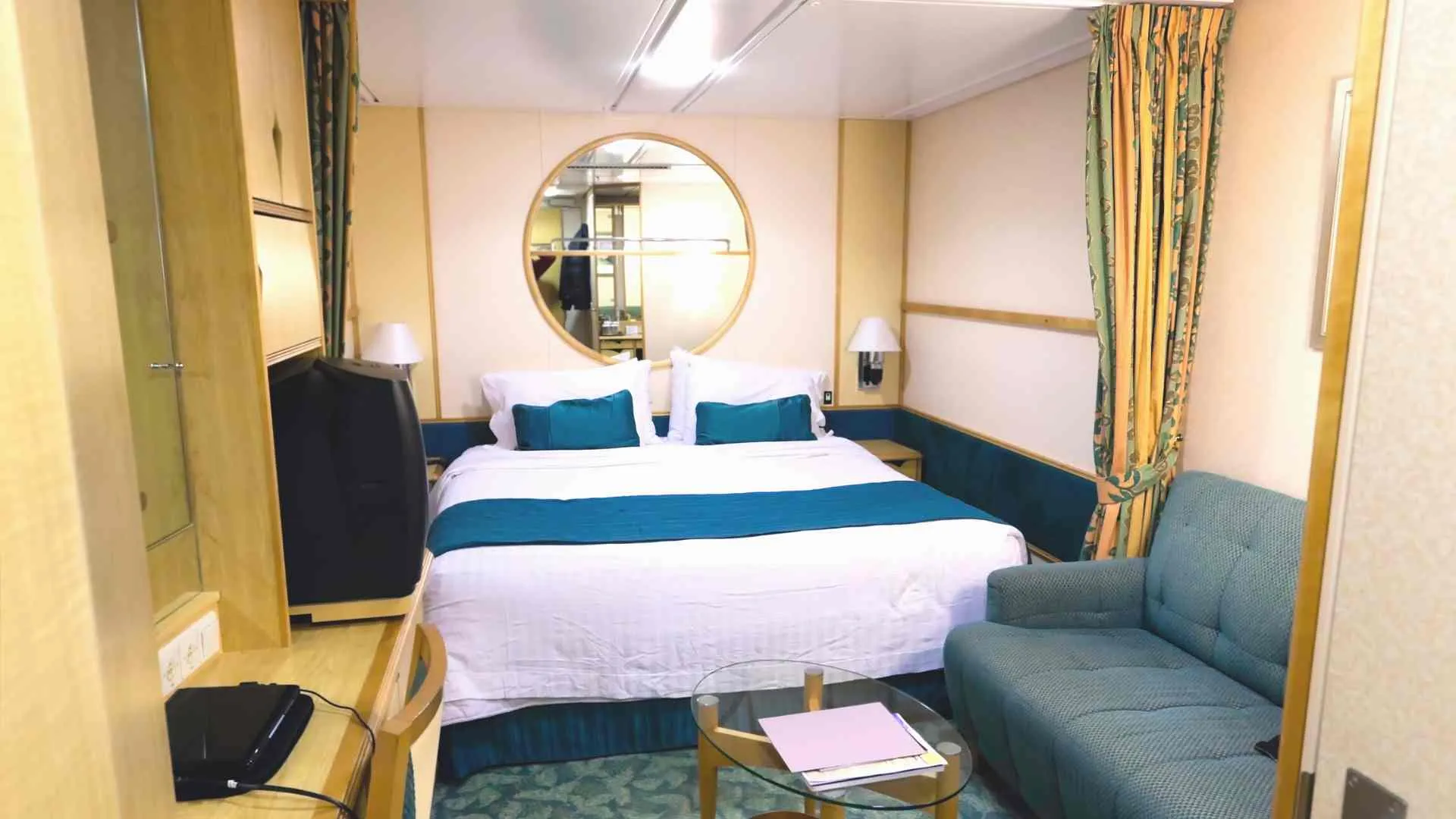 norwegian cruise line vs. Royal Caribbean (2) cruise ship cabin