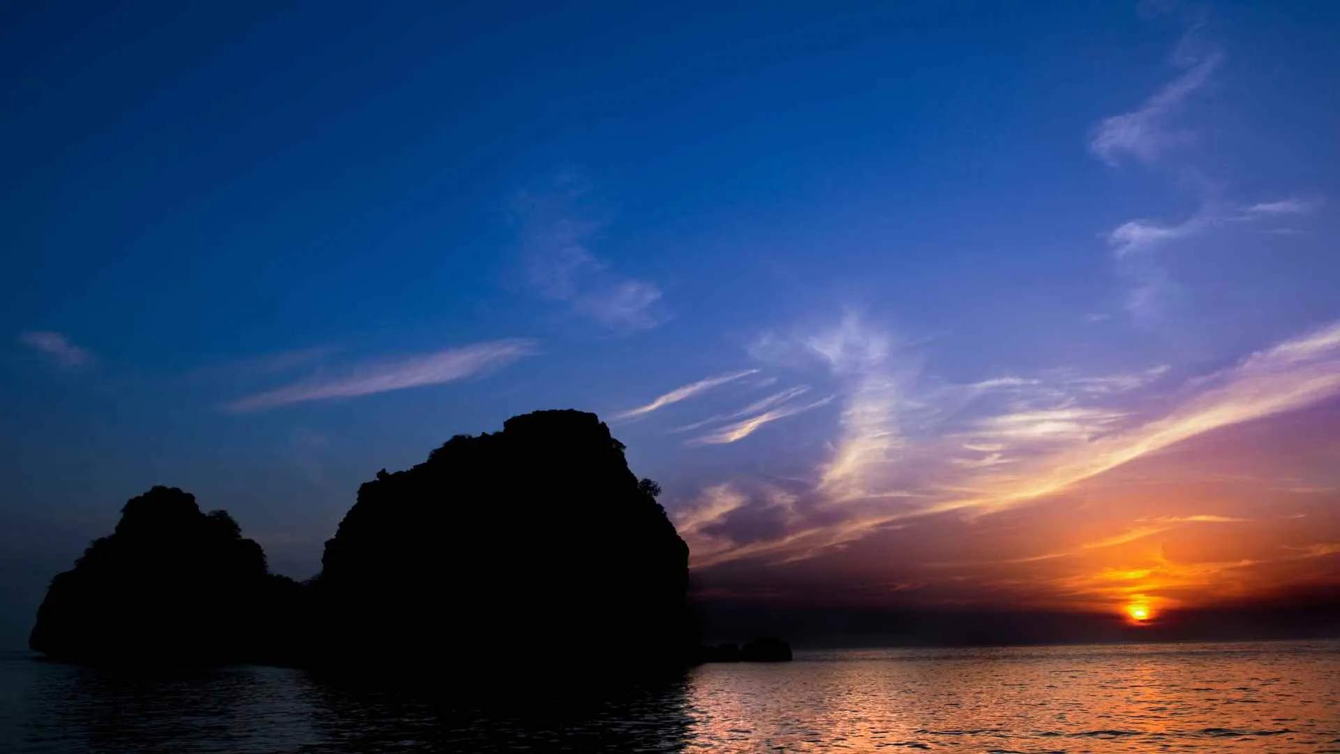 Phuket sunset cruise Phuket sunset cruise