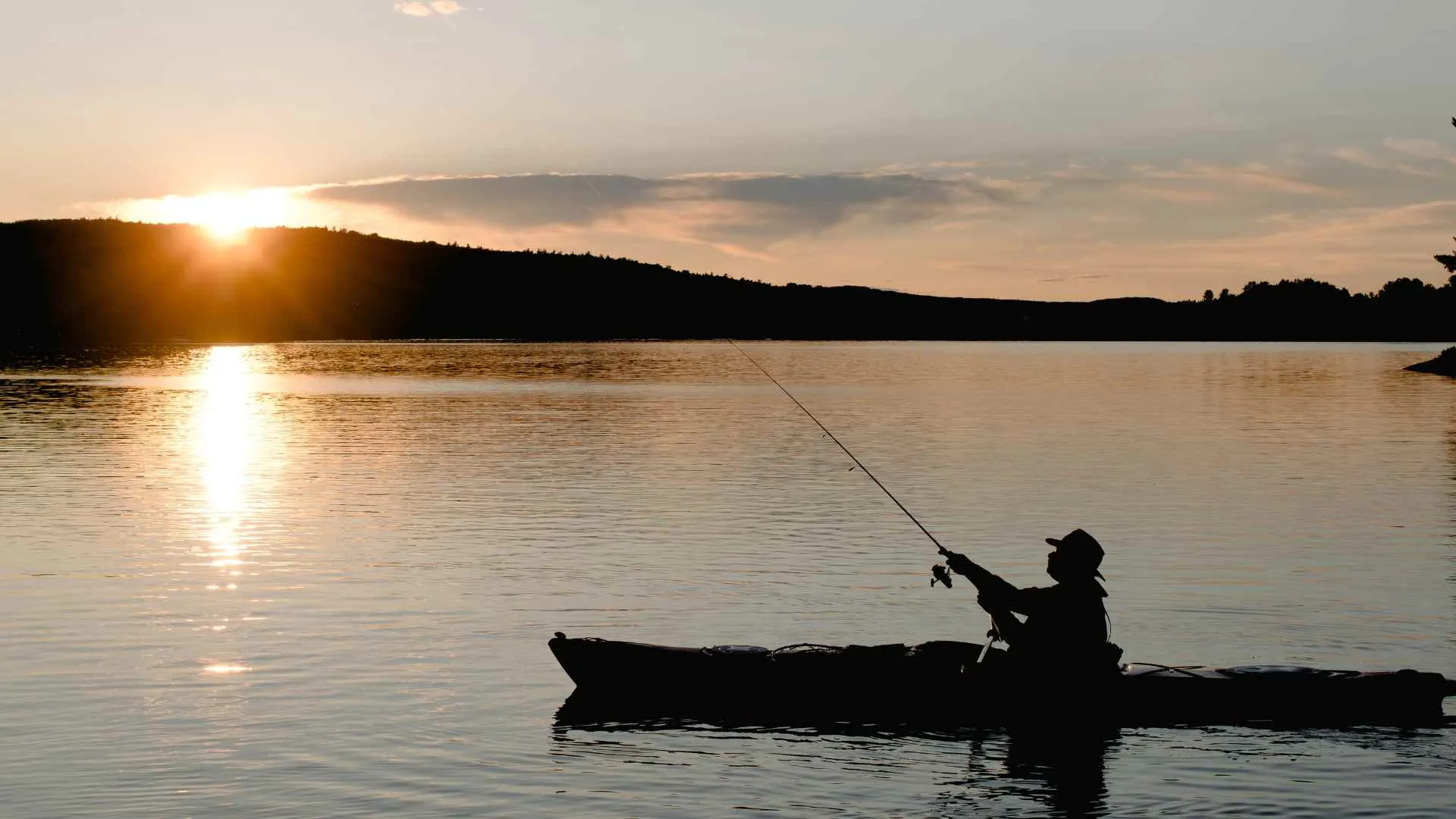sunset cruise (3) fishing in kayak during sunset