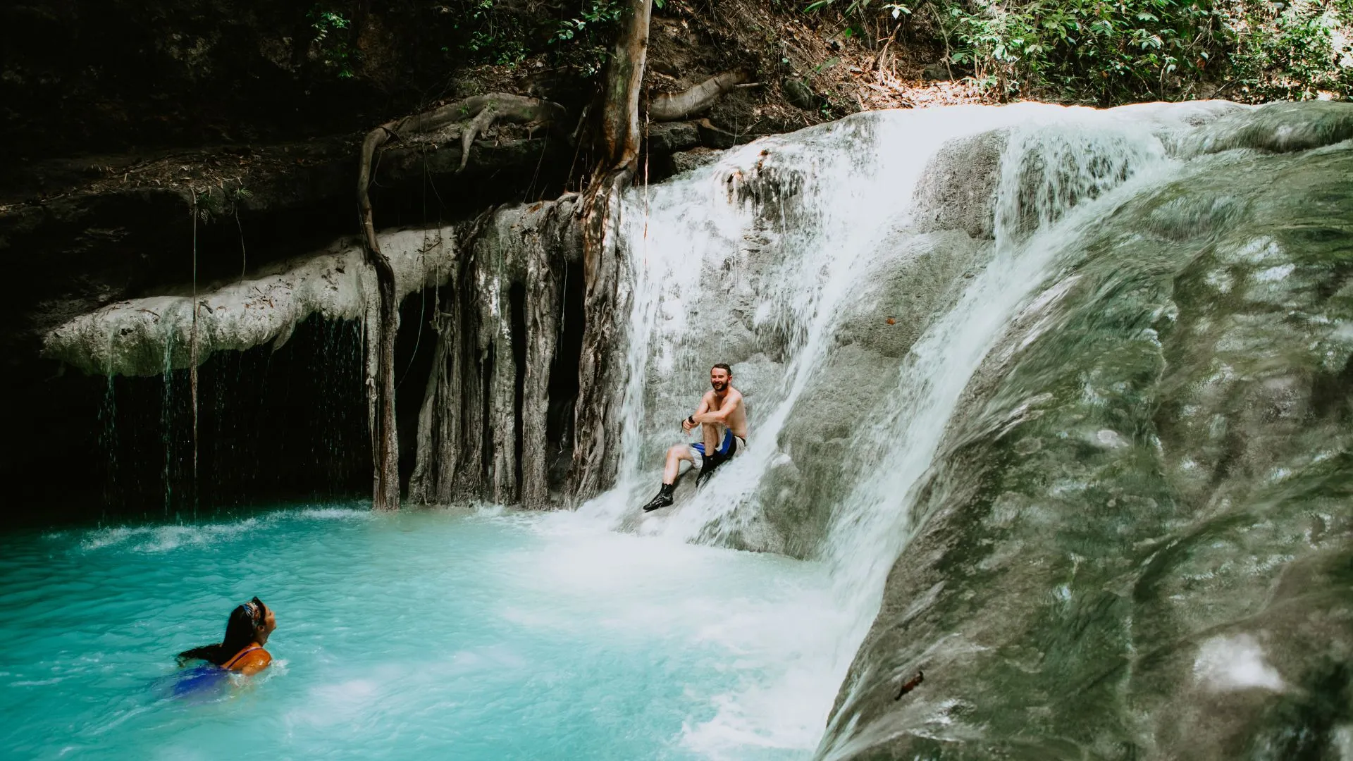waterfalls of the philippines (2) friends on philippines waterfall