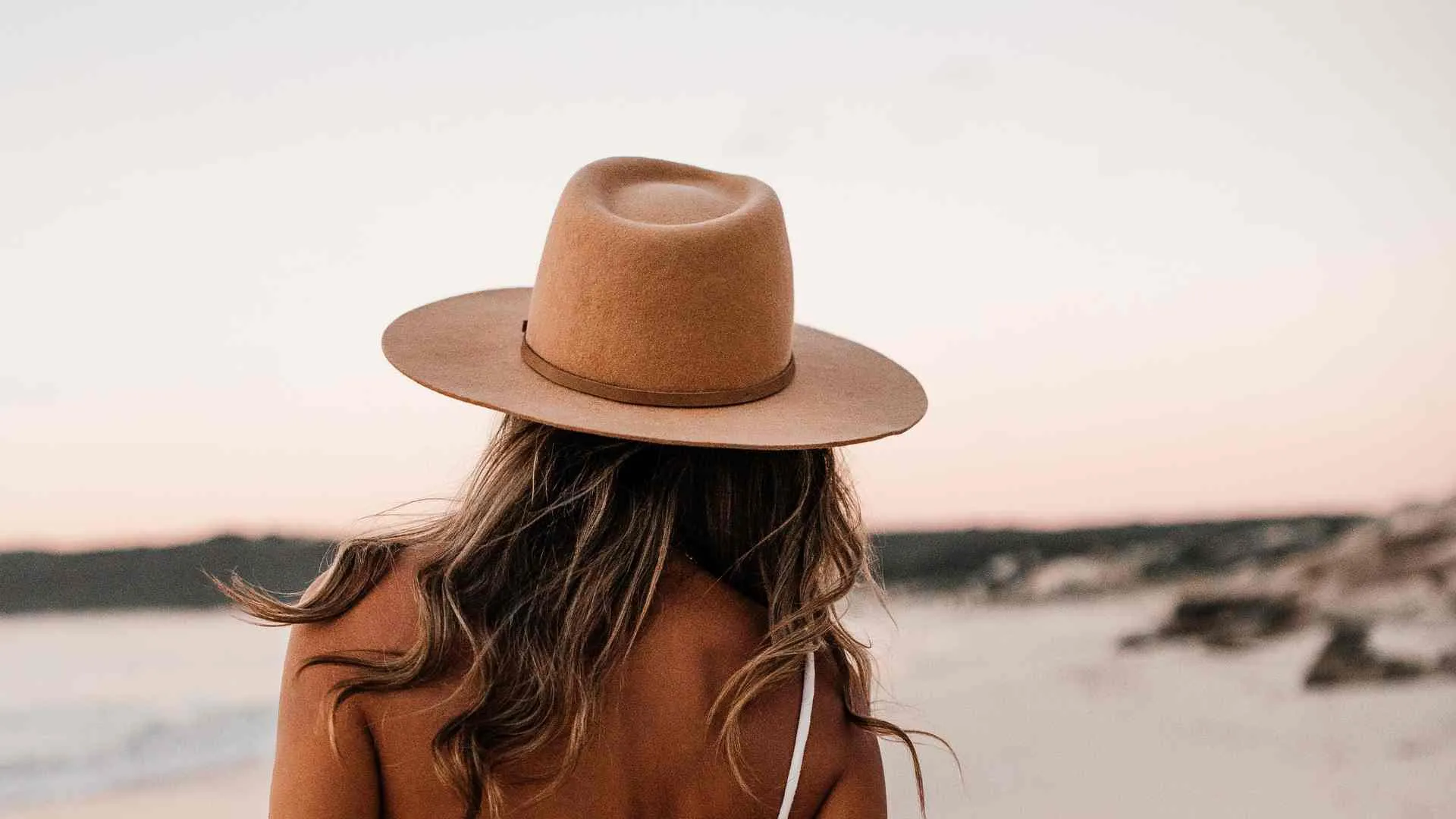 Wide-brimmed Hats Wide-brimmed Hats