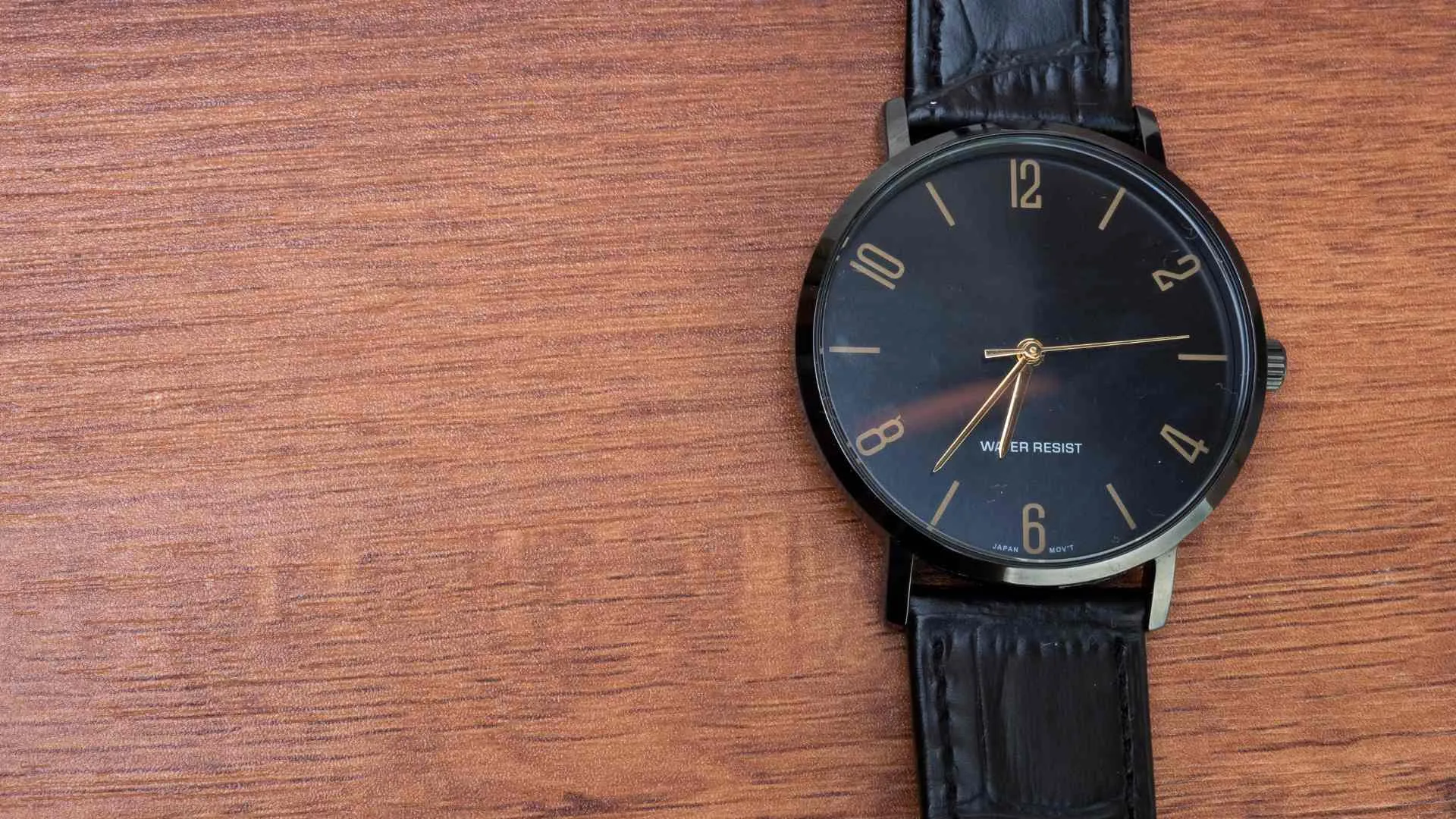Water-resistant Watch Water-resistant Watch