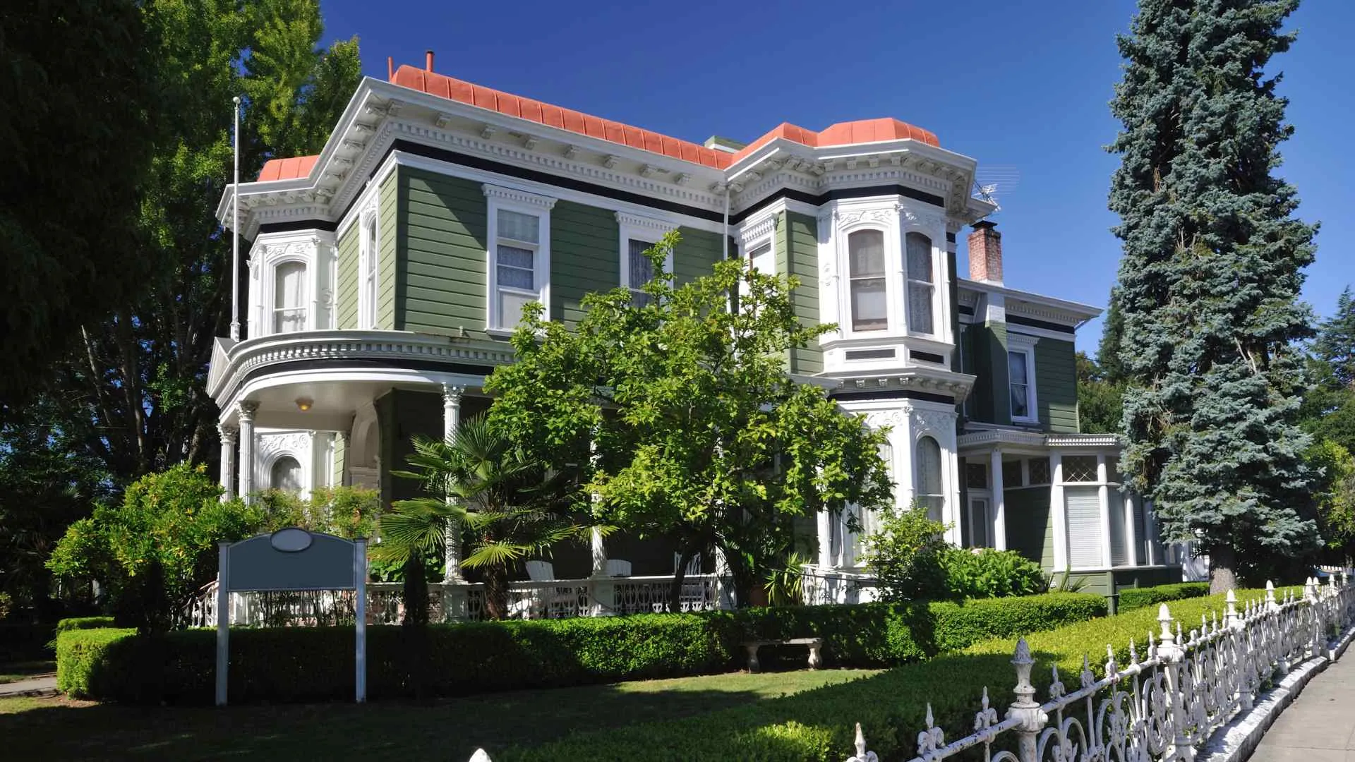 Historic Hotel Historic Hotel
