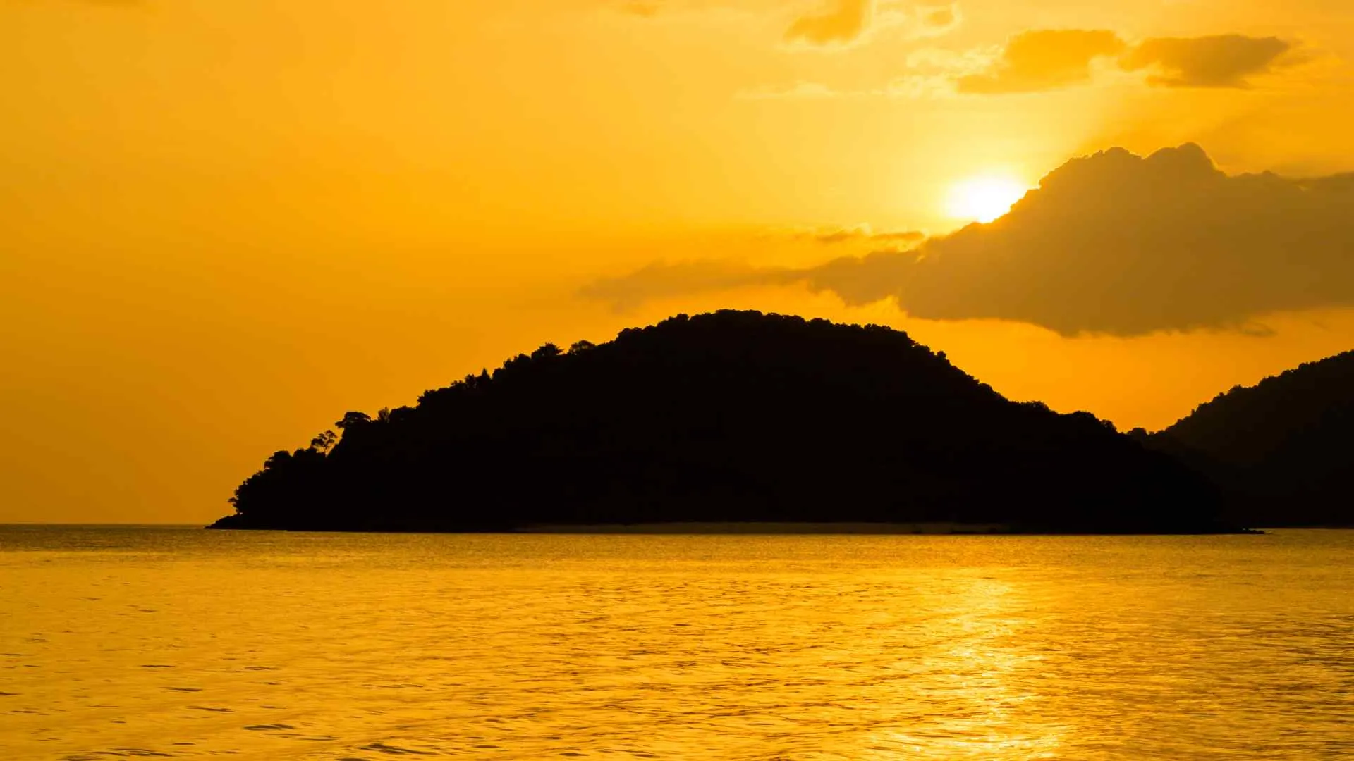 Langkawi cruise during sunset Langkawi cruise during sunset