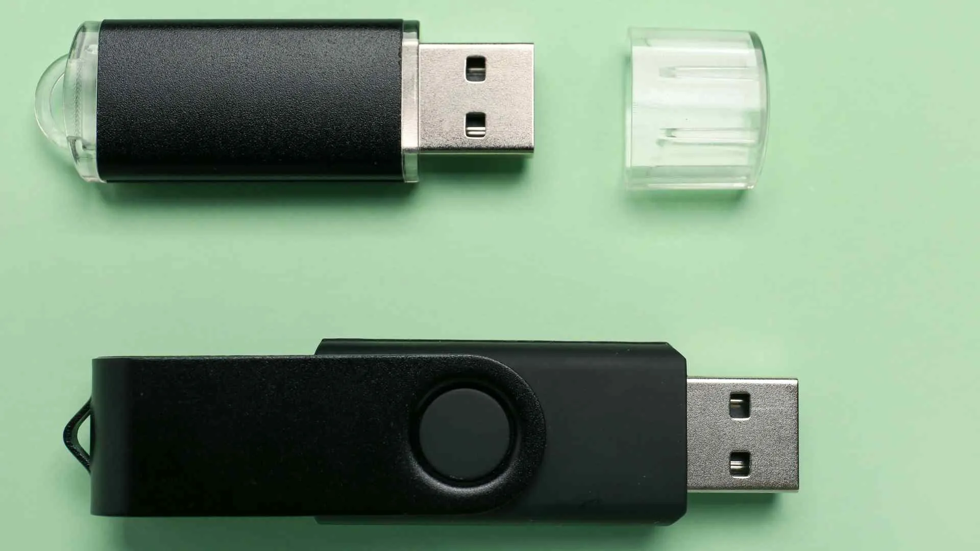 cruise packing list-18 USB Flash Drive