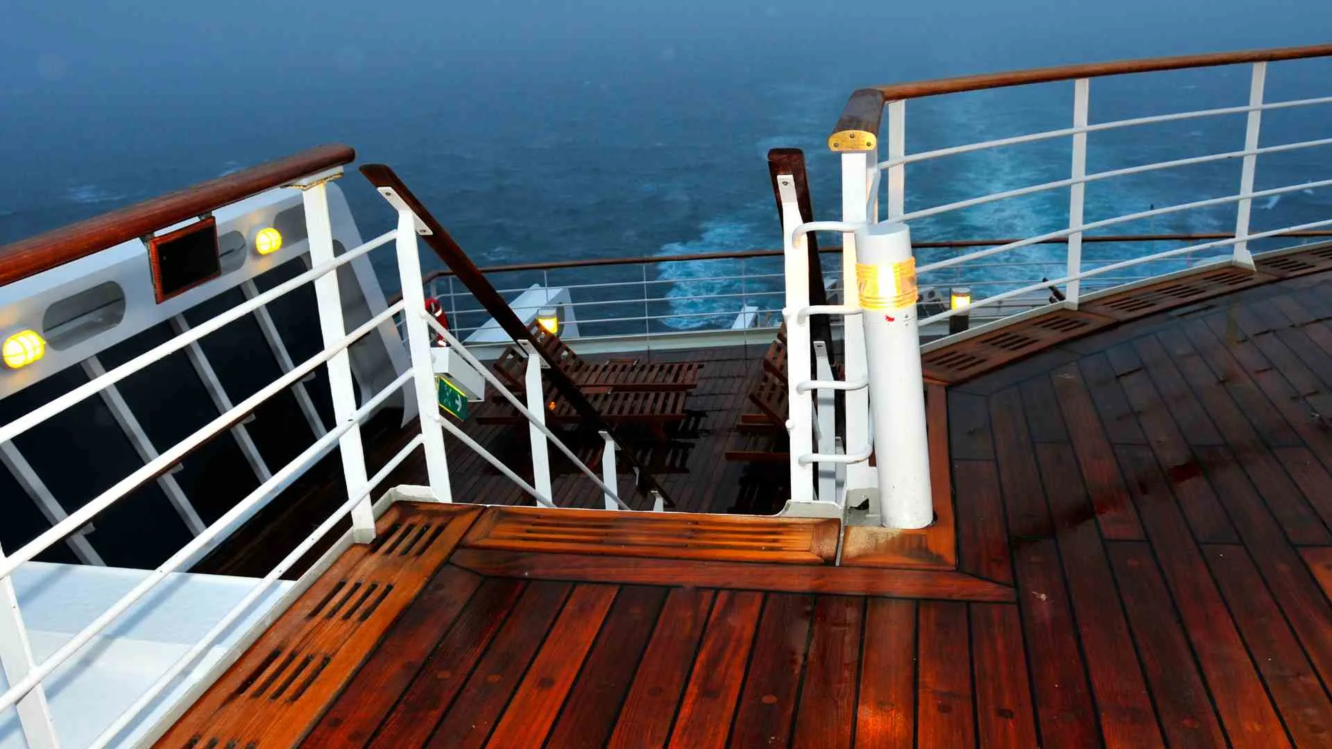cruise poop deck-6 cruise poop deck