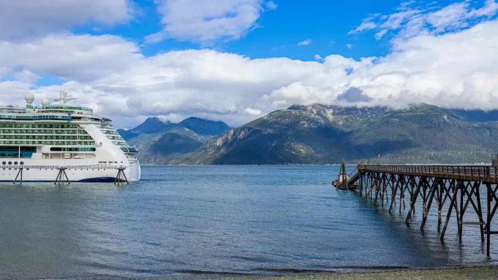 Carnival cruise line ports