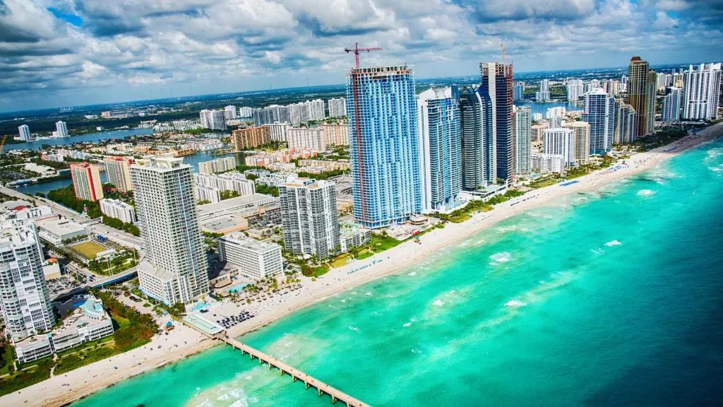 Hotels Near the Miami Carnival Cruise Port-5