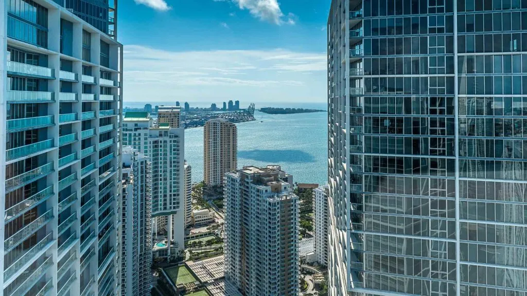 Hotels Near the Miami Carnival Cruise Port-5