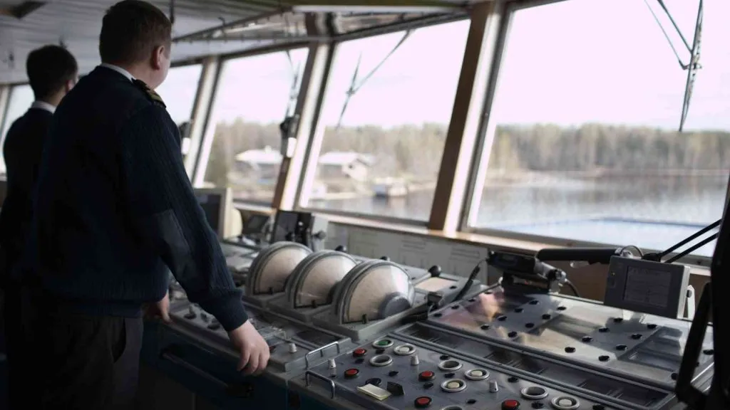 cruise ship salary captain